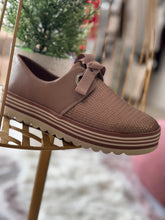 Cargar imagen en el visor de la galería, SHOES
